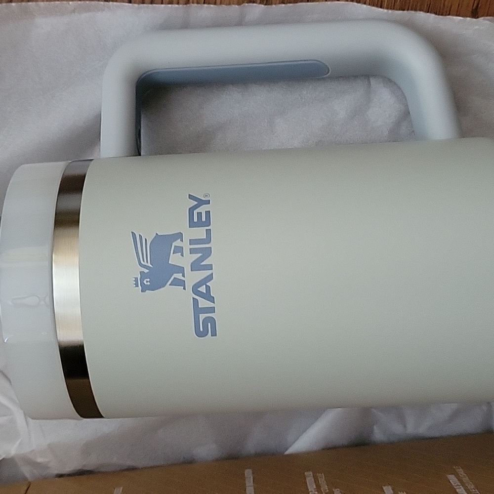 Final 1: NIB Stanley Adventure Quencher 2.0 Flowstate Tumbler 30oz - Picture 3 of 5